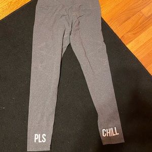 Aerie ‘Pls Chill” leggings